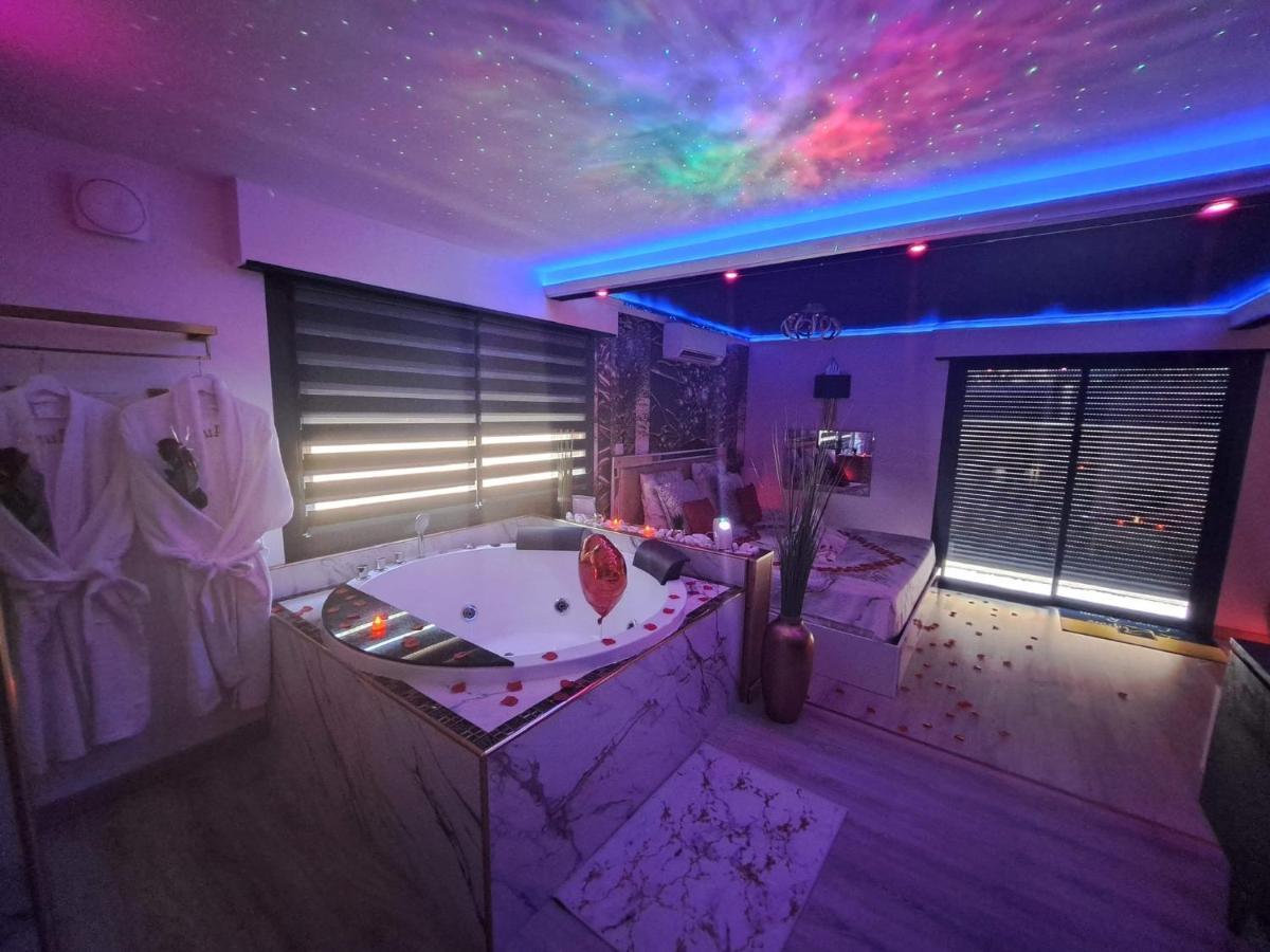 L'Aurore Suite De Charme, Clim Jacuzzi, Sauna, Piscine Chauffee Cuisine... Carpentras Eksteriør billede
