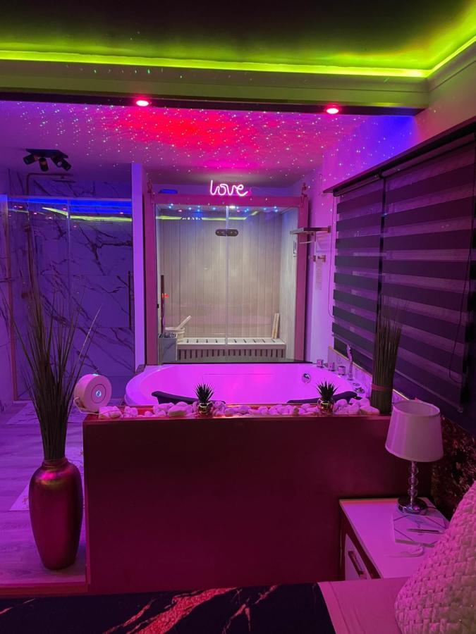 L'Aurore Suite De Charme, Clim Jacuzzi, Sauna, Piscine Chauffee Cuisine... Carpentras Eksteriør billede